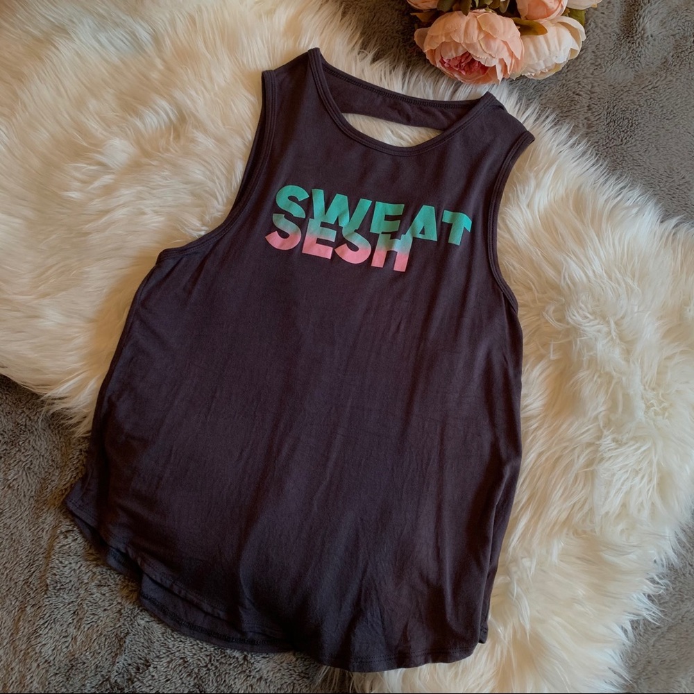 ✨ Boutique Top! Sweat Sesh, ripped back, so cute!